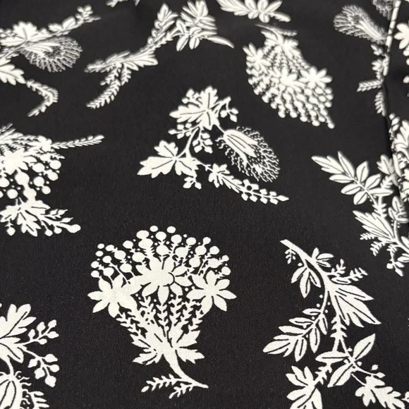 Ann Taylor LOFT Black White Floral Wrap Dress Size 0 Long Sleeve Mini Workwear - Picture 3 of 11